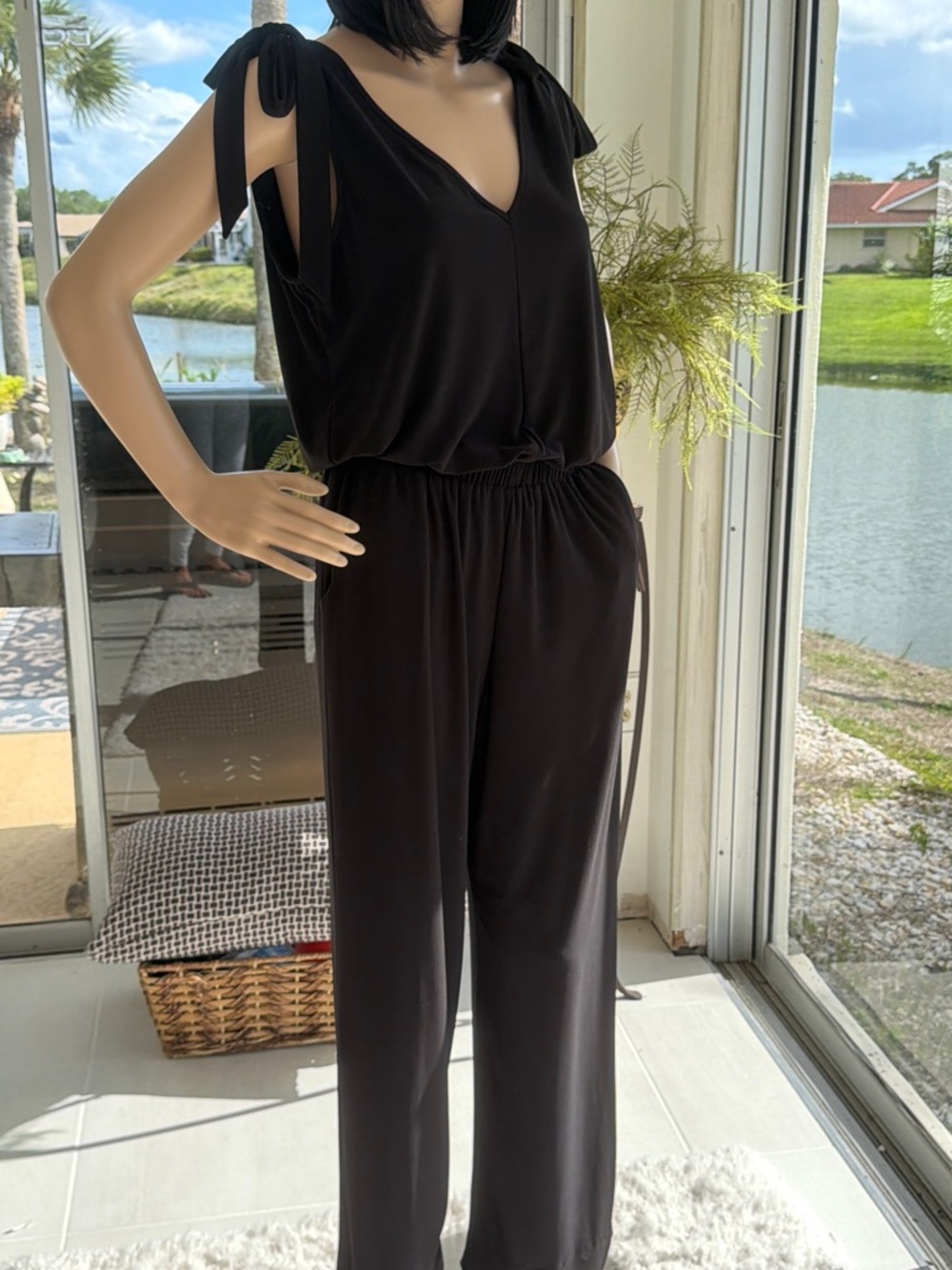Laundry By Shelli Segal Black V-Neck Tie-Shoulder Wide-Leg Jumpsuit